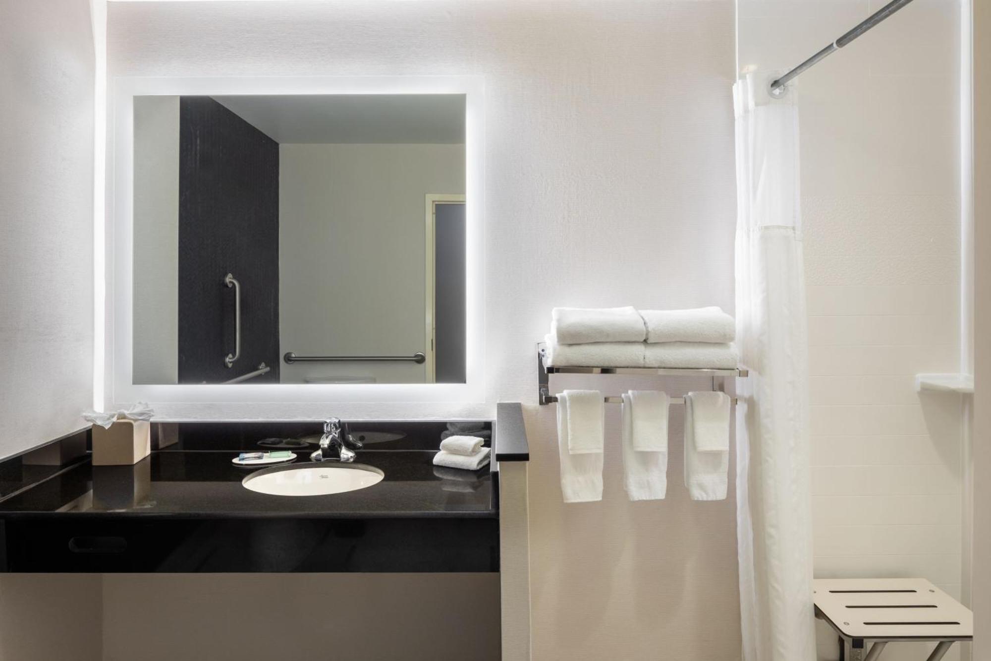 Fairfield & By Marriott Columbus Hotel