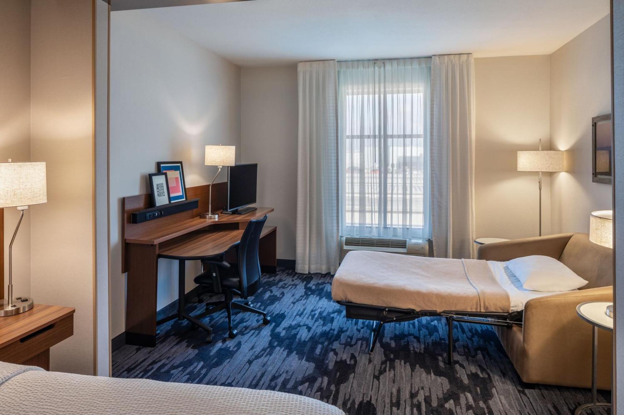 Hotel Fairfield & By Marriott Columbus Dublin