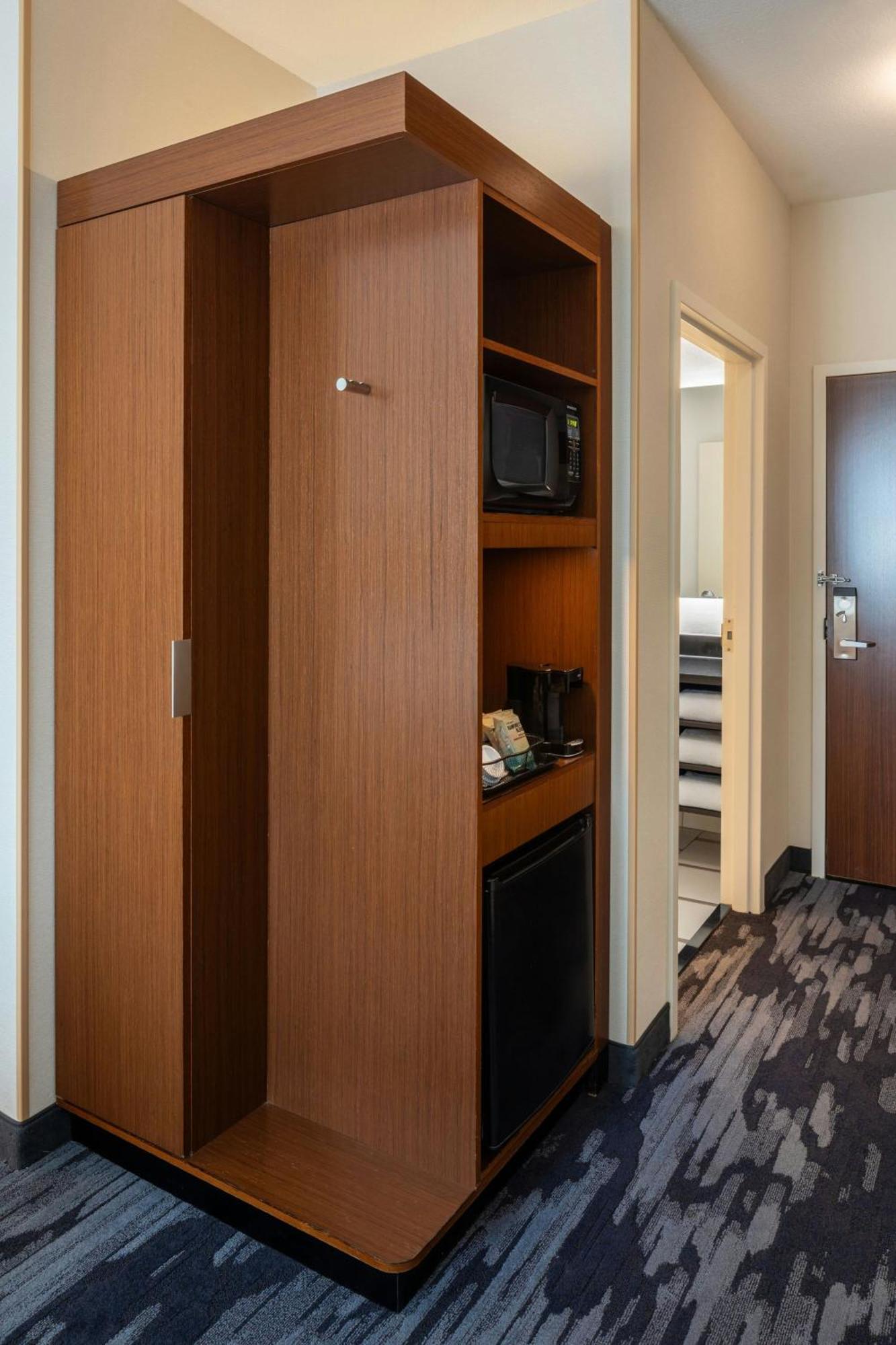 Fairfield & By Marriott Columbus Hotel 3*